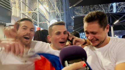 La France en finale, explosion de joie dans les bars du Vieux-Port