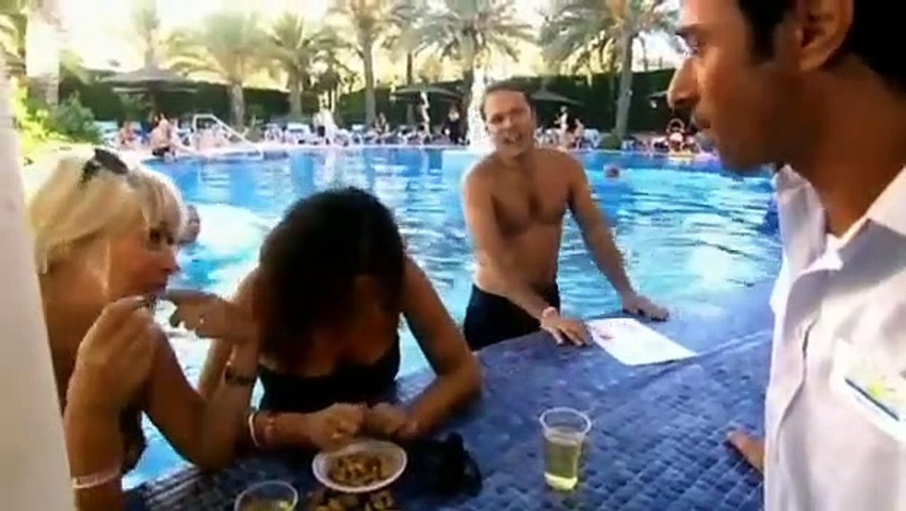 Benidorm - Se1 - Ep04 - A Civilised Couple HD Watch HD Deutsch