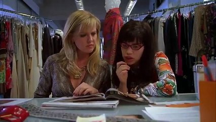 Ugly Betty - Se1 - Ep13 - In or Out HD Watch HD Deutsch