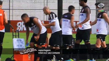 Alessandro anuncia aposentadoria do futebol