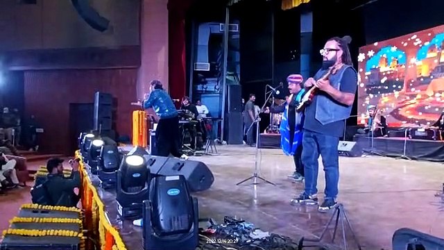 म्यूजिकल नाइट: प्रस्तुतियों से बांधा समां, दर्शक थिरके