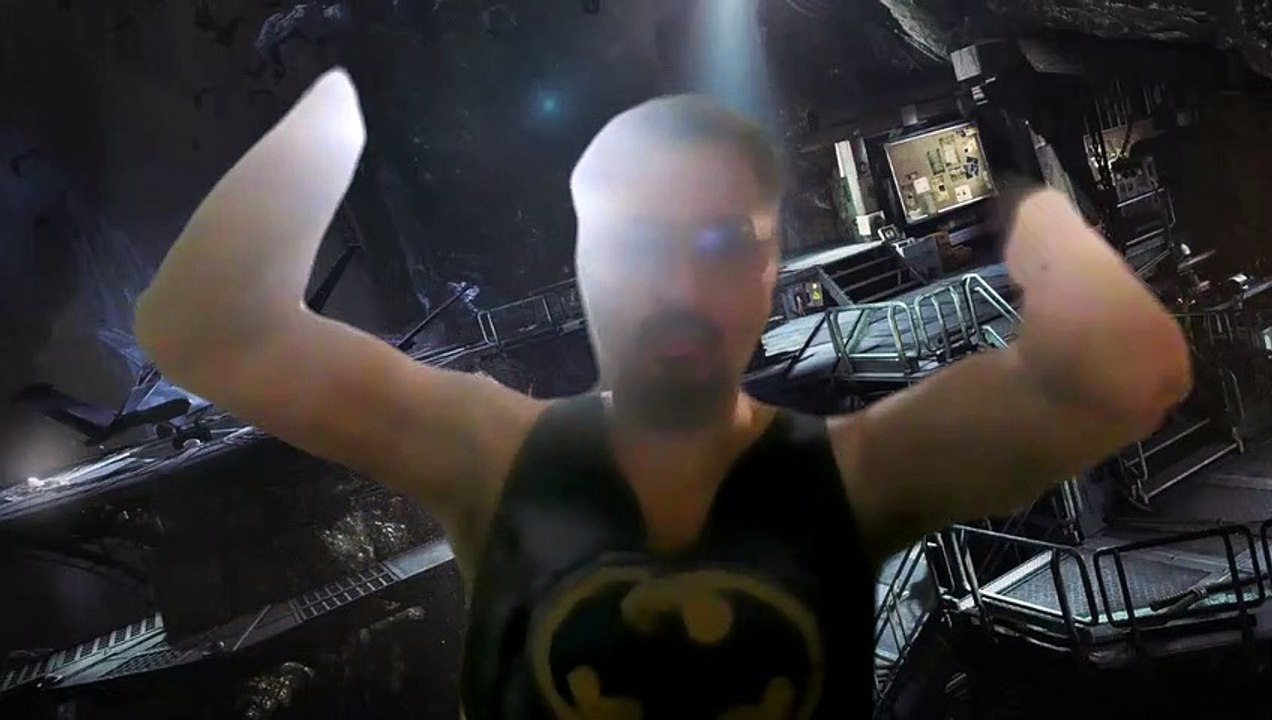 Cosplaying Batman. Video de David del Real . Mystery.