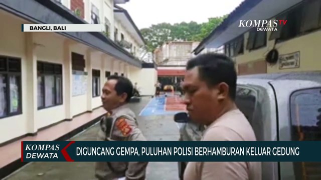 Gempa, Puluhan Polisi Berhamburan Keluar Gedung