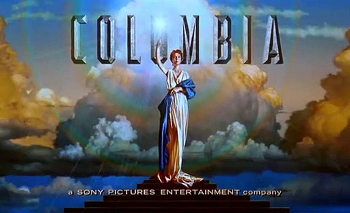 La bande-annonce vidéo du film Les larmes du soleil. Bruce Willis : cet accident de tournage d'il y a 20 ans, pour le film Les larmes du soleil, est-il à l'origine de sa maladie actuelle ?