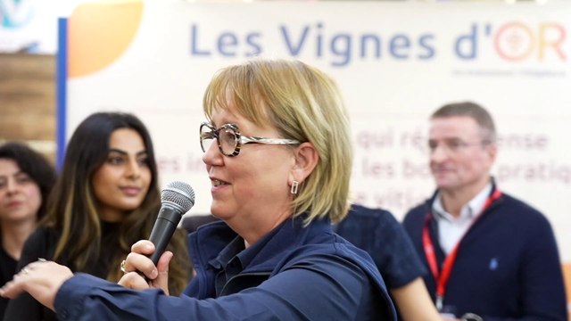 Remise du prix de la catégorie innovation au vignoble du trophée Les Vignes d'Or