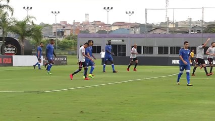 Corinthians goleia o Nacional em jogo jogo-treino