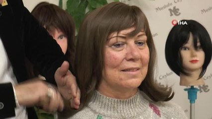 Kemoterapi hastalarının yüzünü peruklarıyla güldürüyor