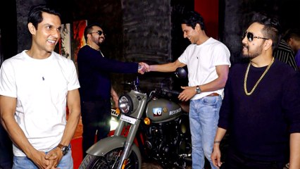 Mika Singh Gifts Expensive Bike To Randeep Hooda