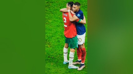 Le plus beau coup du match: Mbappé refuse de faire la fête et préfère consoler son ami Hakimi