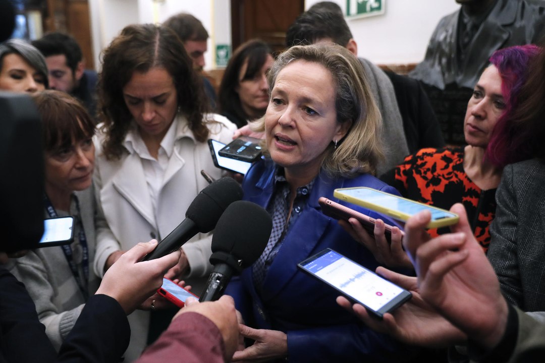 Calviño pide al PP que deje de intentar "fosilizar" o "inhabilitar" el buen funcionamiento de las instituciones democráticas