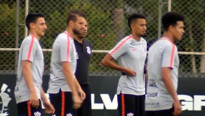 Veja imagens do treino do Corinthians desta segunda-feira