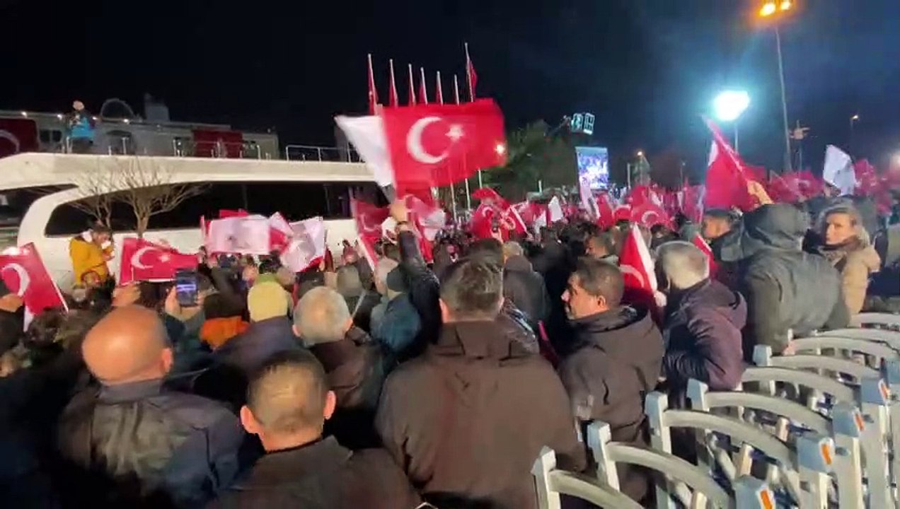 Türkei: Politikverbot für Istanbuls Bürgermeister - Imamoglu-Anhänger empört