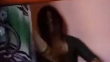 हाथरस: महिला के साथ मारपीट का वीडियो हुआ वायरल