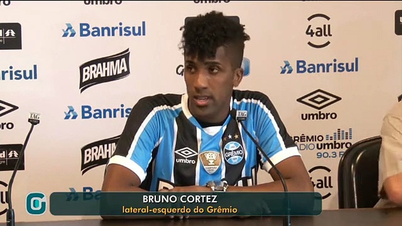 Grêmio apresenta o lateral-esquerdo Bruno Cortez