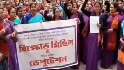 আবাস যোজনার কাজ করতে গিয়ে বাঁধার মুখে কর্মীরা! জান-নিয়ে ফিরে এ কী করলো?