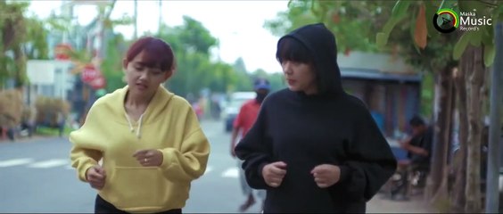 Happy Asmara - Dudohno Aku (Official Music Video)