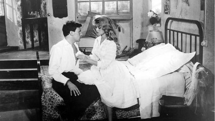 GALA VIDEO - Jean-Louis Trintignant : retour sur son histoire d’amour passionnelle avec une célèbre actrice