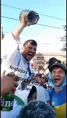 ¡En nombre de Dios! Un cura salió en andas a festejar la clasificación a la Final de Qatar 2022