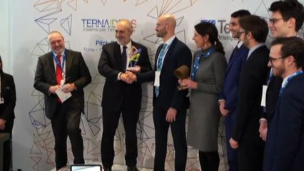 Скачать видео: Terna Ideas premia l'innovazione sostenibile nata in azienda