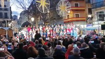 El coro de voces blancas de la Escuela Municipal de Música 'Diego Ortiz' inaugura el Belén de Zocodover.