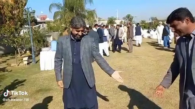 Gen Faiz Hameed urged to enter politics His 'dubung' appearance in Chakwal rattled PMLN supporters