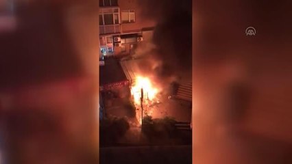 Şişli'de motosiklet tamirhanesi yangında kullanılamaz hale geldi