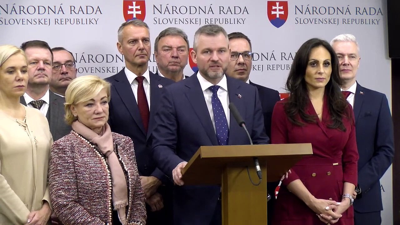 ZÁZNAM: P. Pellegrini: Neschopná vláda padla, je to najkrajší darček ľuďom pod stromček