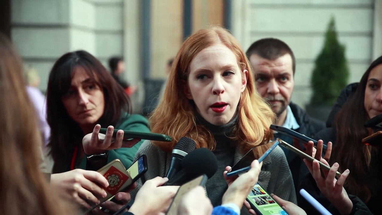 Lilith Verstrynge acusa al PSOE de estar "del lado de los que cuelgan galgos y entierran cachorros en cal viva"