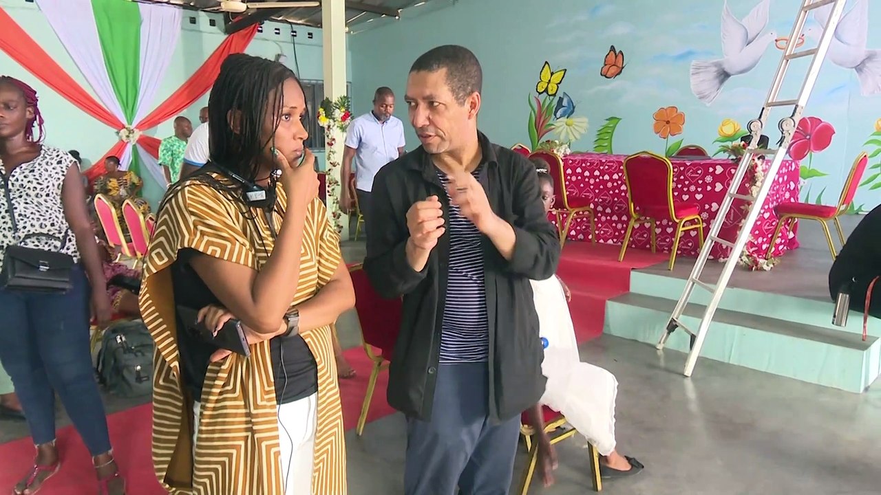 Francoise Remarck, Ministre de la Culture sur le tournage du film "La colline parfumée"