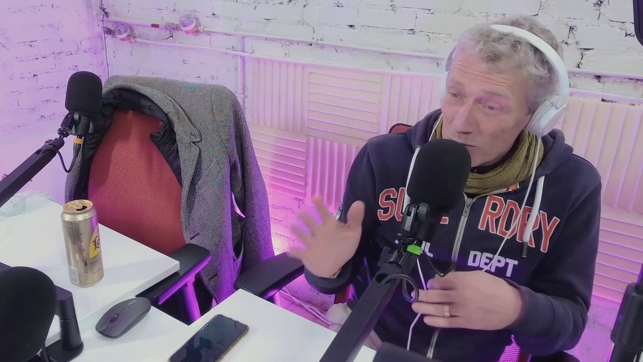 L'effeuillage de Laura (sans Laura) - "être à voile et à vapeur" - C Le Paquet du 01/12/2022