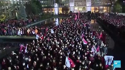 Principal opositor de presidente de Turquía es condenado a dos años de prisión