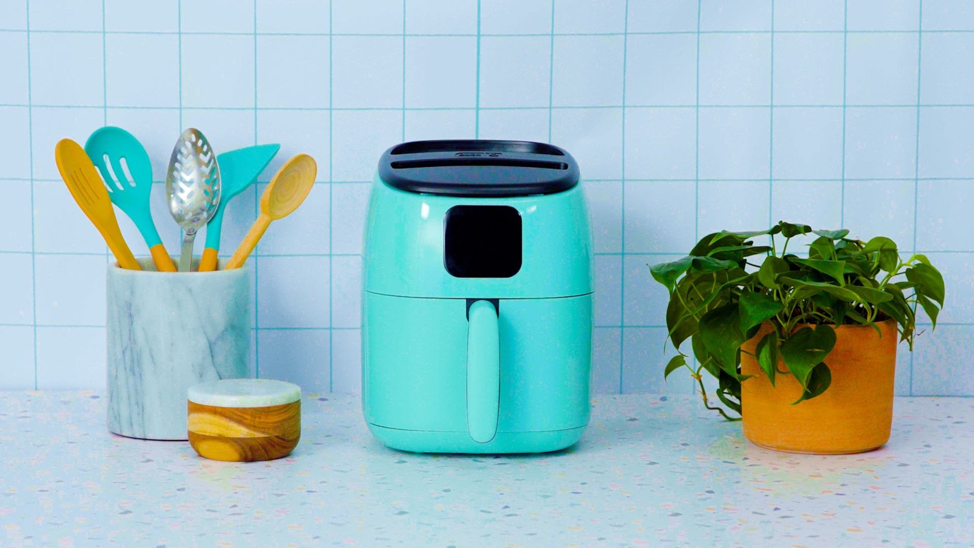 How to Clean a Basket-Style Air Fryer