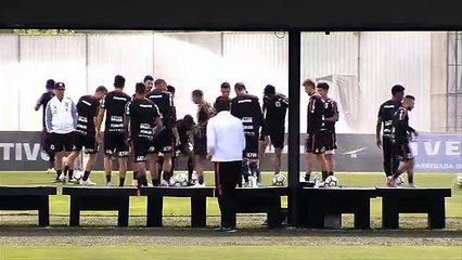 Veja imagens do último treino do Corinthians antes do clássico
