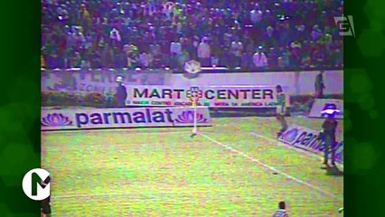 Cuca recebe presente surpreendente de torcedor