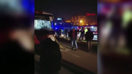 Özel halk otobüsünün çarptığı anne kızı ölüm ayırdı