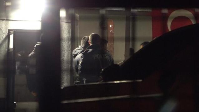 Emniyetin önünden gelen silah sesi polisi harekete geçirdi