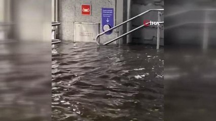 İspanya'da fırtınada metro sular altında kaldı