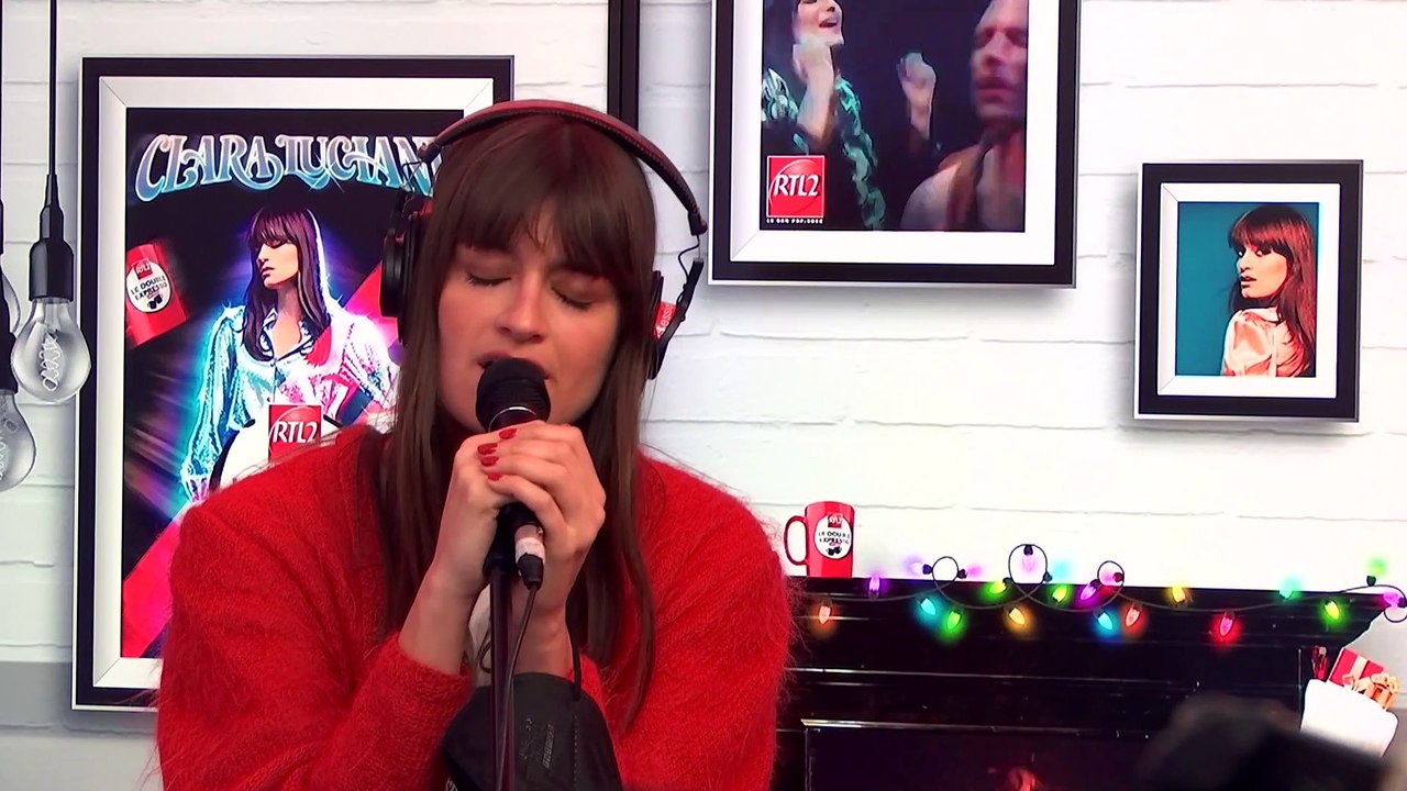 LIVE - Clara Luciani interprète "Bravo tu as gagné" dans Le Double Expresso RTL2 (16/12/22)