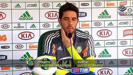 Goleiro Bruno do Palmeiras comemora boa fase no time