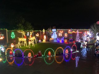 Couple from Derbyshire decorate home in Christmas Lights for charity