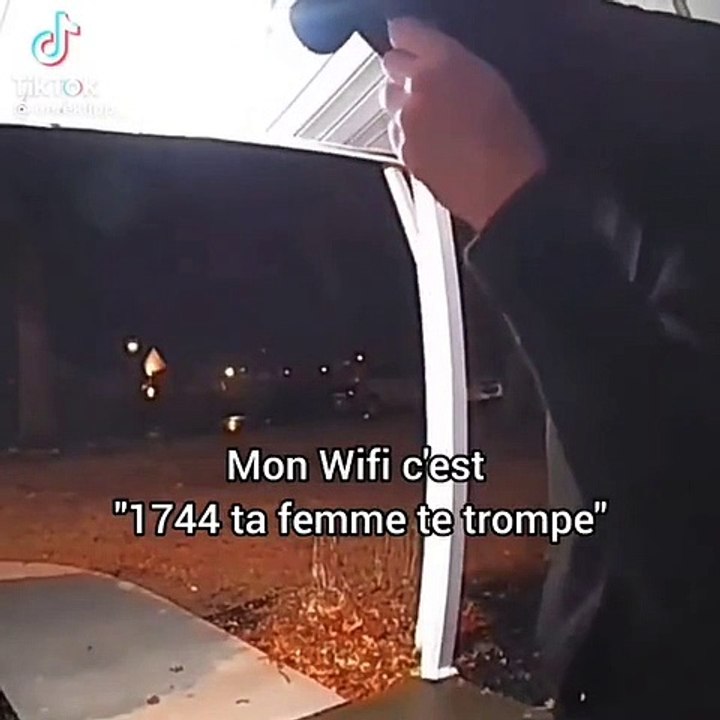 Un voisin donne chez lui pour lui faire une drôle de révélation