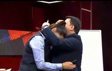 CNN Türk canlı yayınında İmamoğlu ve Akşener'in sarıldığı anlar canlandırıldı