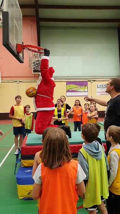 Le Dunk du Père Noêl