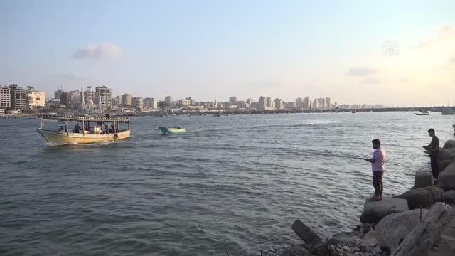 Gazzeli balıkçıların ağları İsrail'in engellerine takılıyor