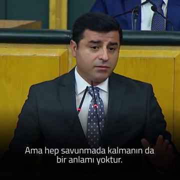 Başak Demirtaş, Selahattin Demirtaş'ın tutuklanmadan önce, güçlü bir muhalefet bloğu vurgusu yaptığı konuşmasını hatırlattı