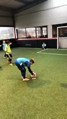 PETITE VIDEO DE FOOT SALLE LORS DE L'ARBRE DE NOEL ....