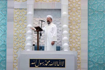 Cuma hutbesinin konusu "kız çocuklarının evliliğe zorlanması" ve "çocuk istismarı" oldu