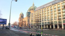 Berlino: esplode gigantesco acquario in centro città