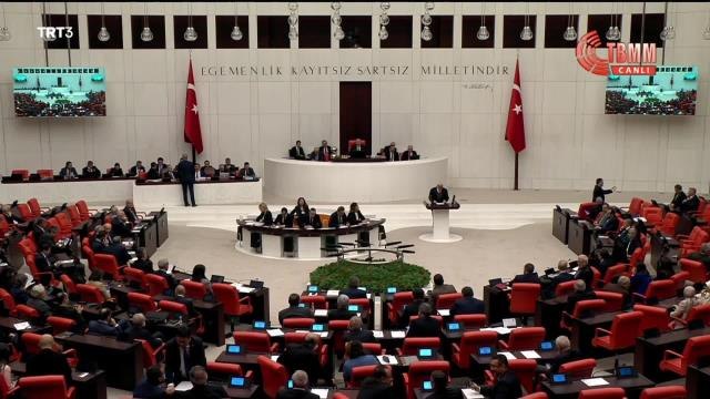 Hdp'li Oluç: İktidar Olarak Siz Yarına Nasıl Uyanacağınızı Biliyorsunuz. Sırtınız Pek. ya Halk? Yarına Ne ile Uyanacağını Bilmiyor.