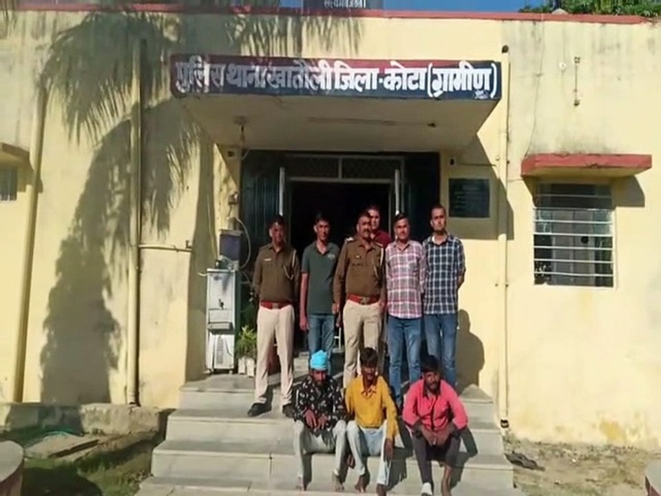 अंतरराज्यीय मोटरसाइकिल चोर गिरोह के तीन आरोपी ग...